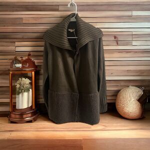 NWT Mystree Womens Sweater Cardigan SIZE Large Brown Knit soft fuzzy